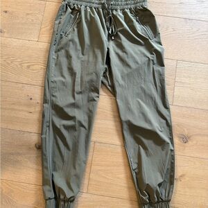 Women’s Olive Jogger Pants